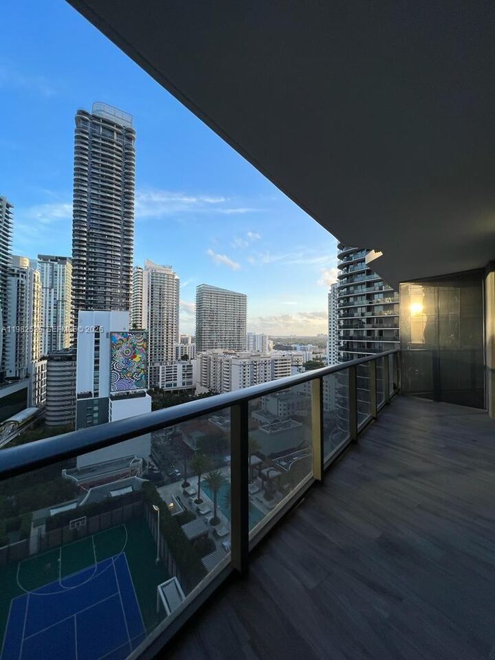 Property Photo:  801 S Miami Ave 1903  FL 33130 