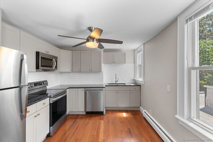 Property Photo:  502 Chapel Street 4  CT 06511 