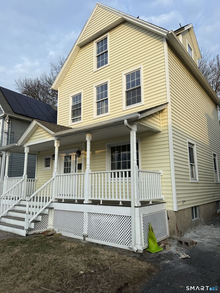 Property Photo:  104 Maple Avenue  CT 06902 