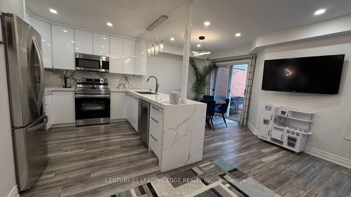 Photo de la propriété: 48 Jays Drive ON L1R 2P6