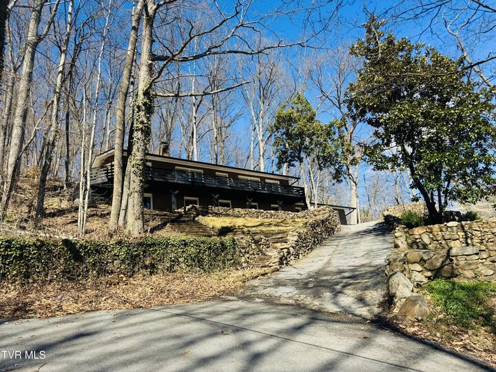 Property Photo: 2 Rovan Circle TN 37601