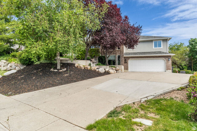 Property Photo:  882 E Windsor Ln N  UT 84037 