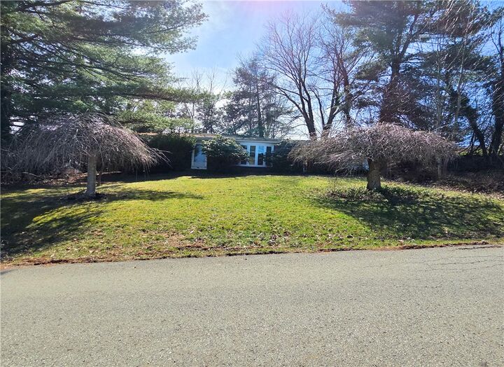 Property Photo:  107 Winfield Ave  PA 15314 