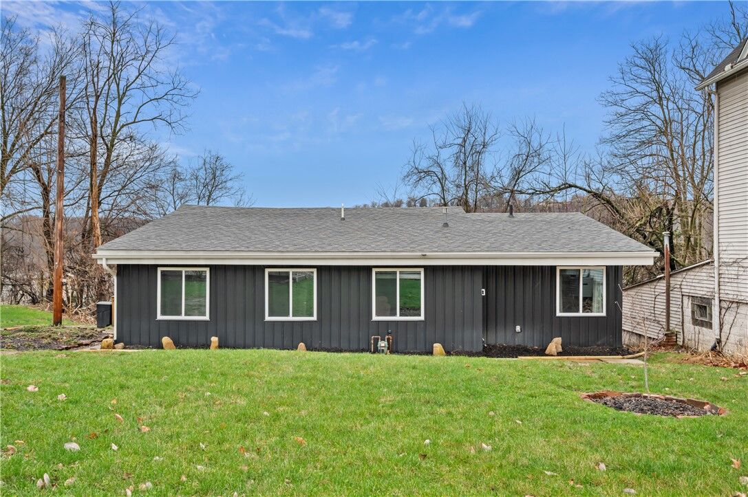 Property Photo:  856 Cleveland Ave  PA 15014 