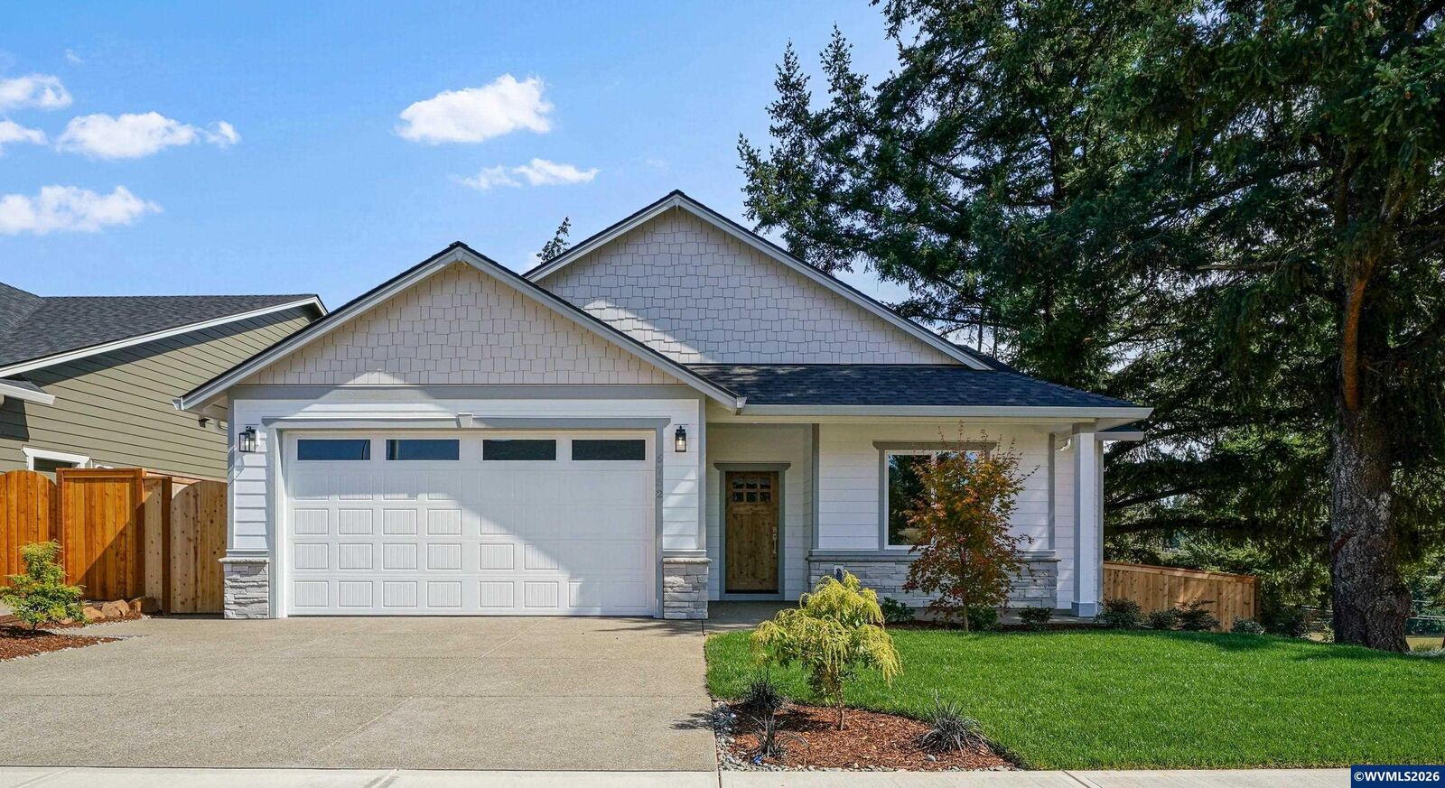 Property Photo: 6752 Naomi Danielle St SE OR 97306