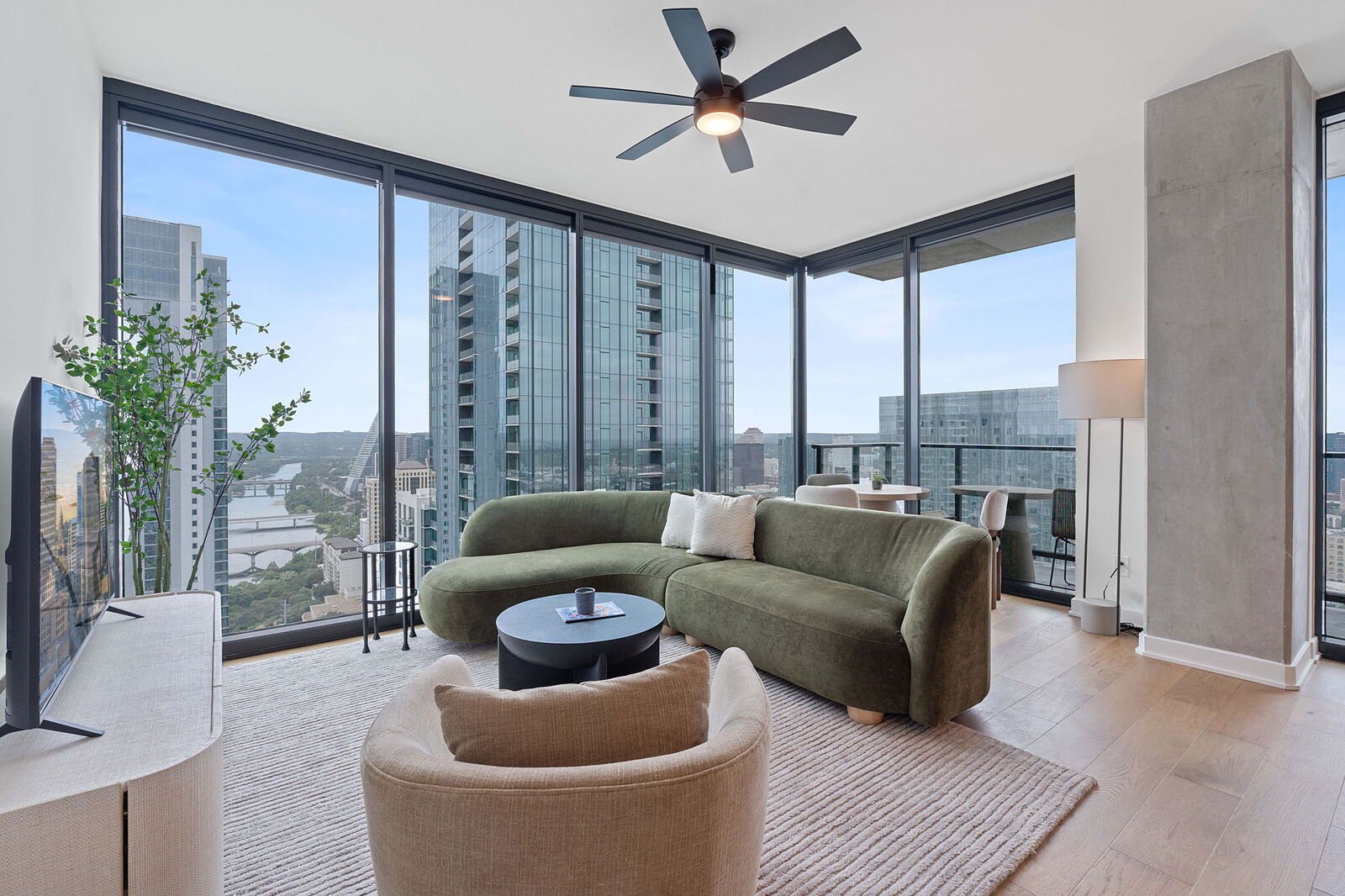 Property Photo:  84 East Avenue 3803  TX 78701 