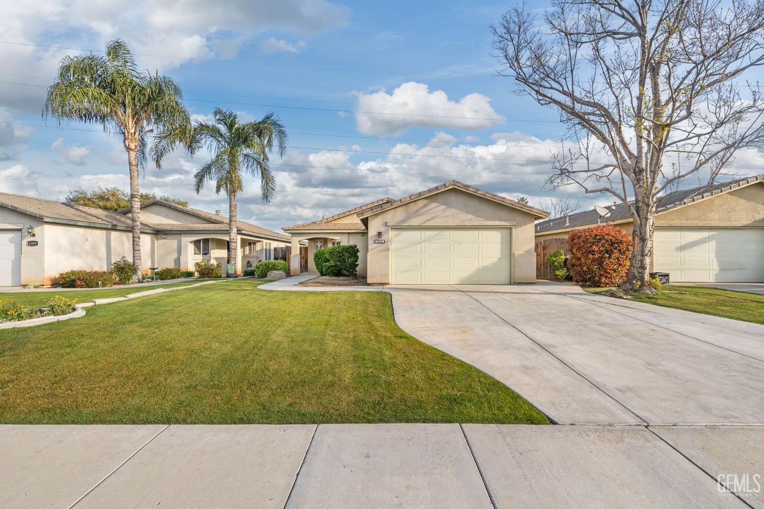 Property Photo:  5918 Potenza Lane  CA 93308 
