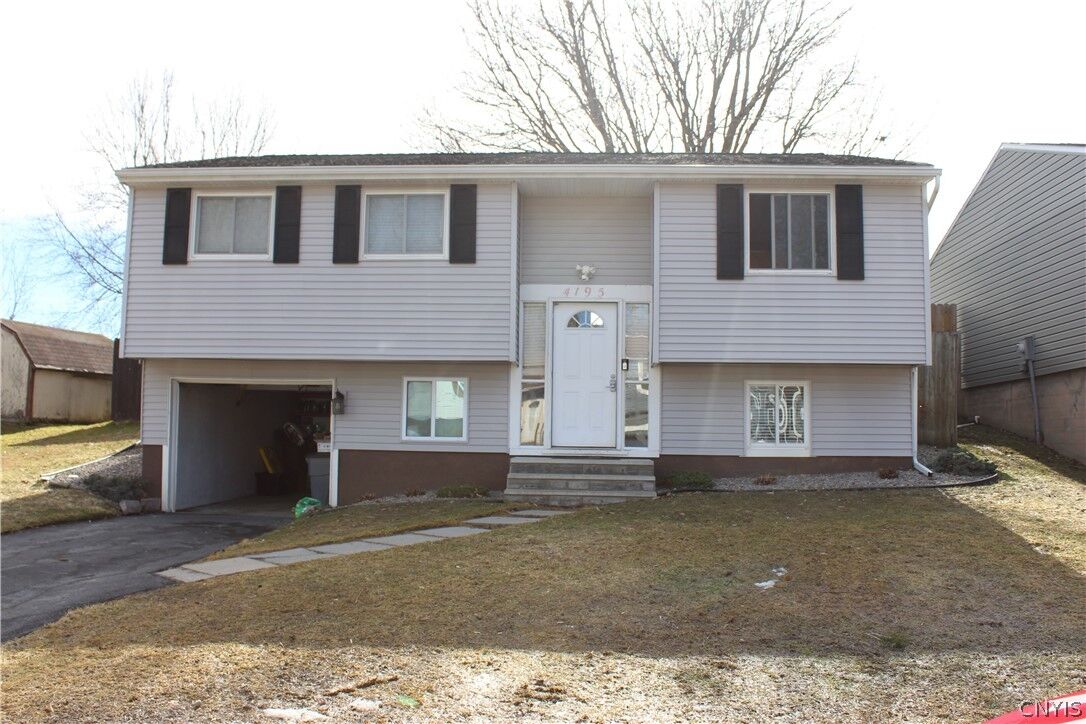 Property Photo:  4195 Burningtree Road  NY 13090 