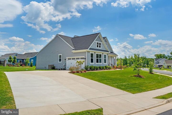 Property Photo: 11726 Robin Woods Circle VA 22551