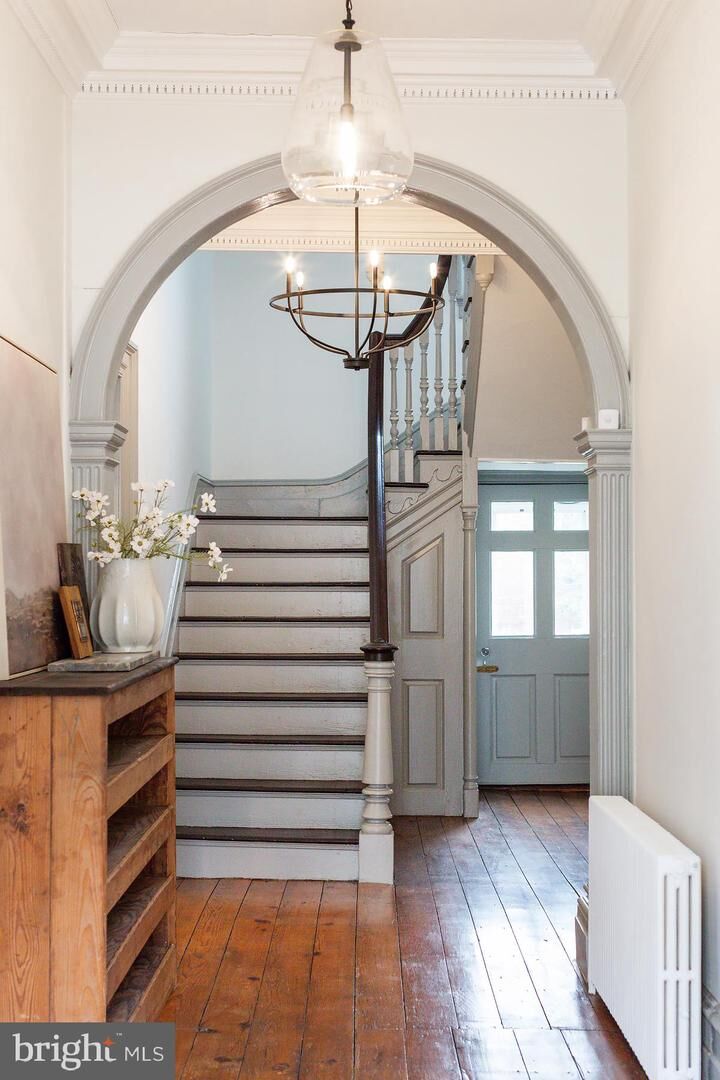 Property Photo:  323 W King Street  PA 17603 