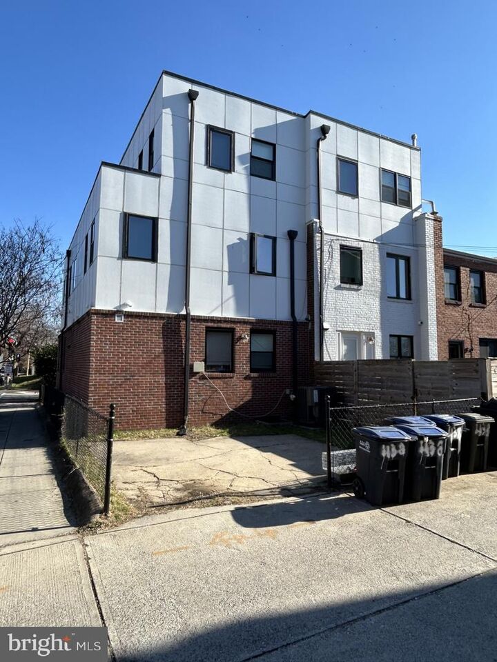 Property Photo:  438 19th Street NE  DC 20002 