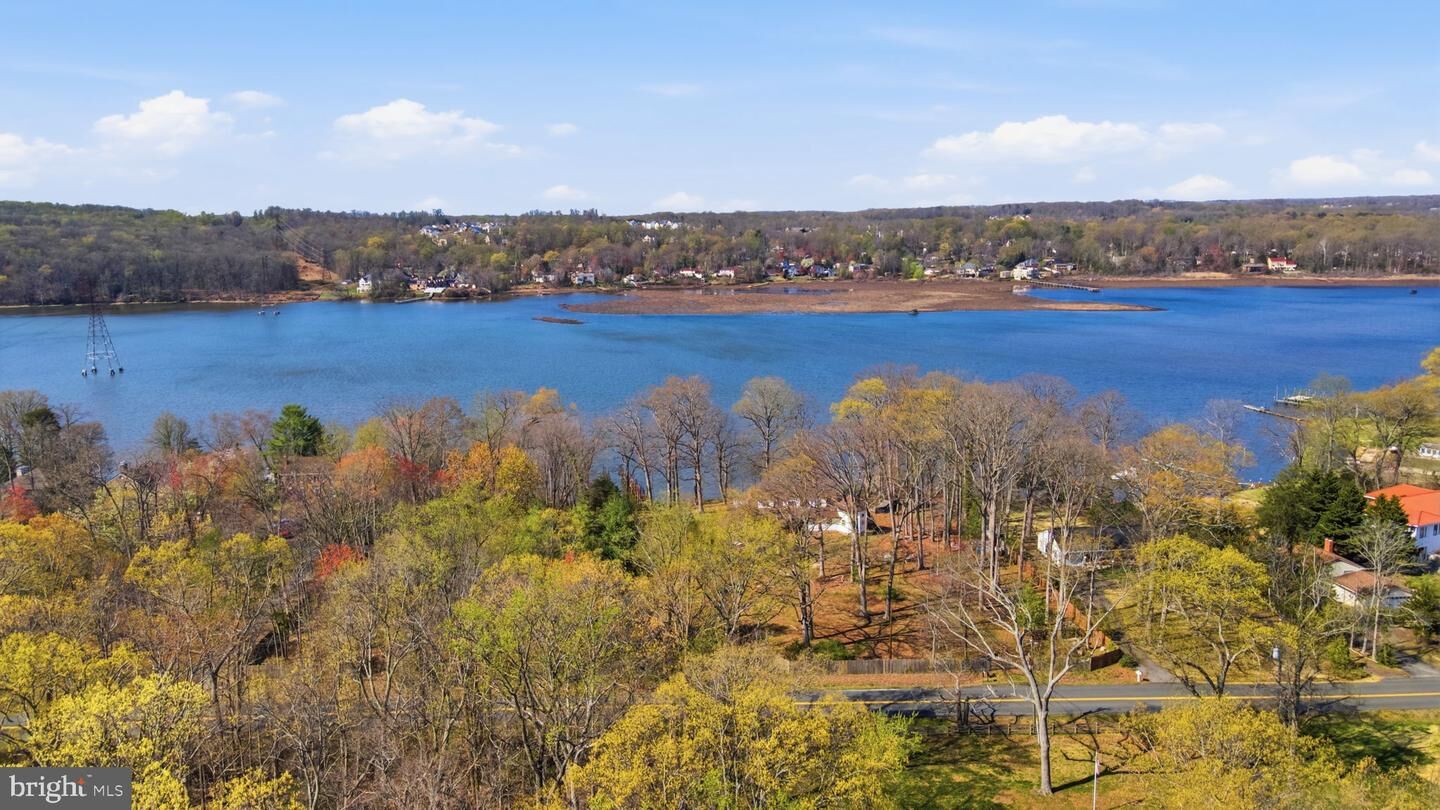 Property Photo:  18330 Possum Point Road  VA 22026 