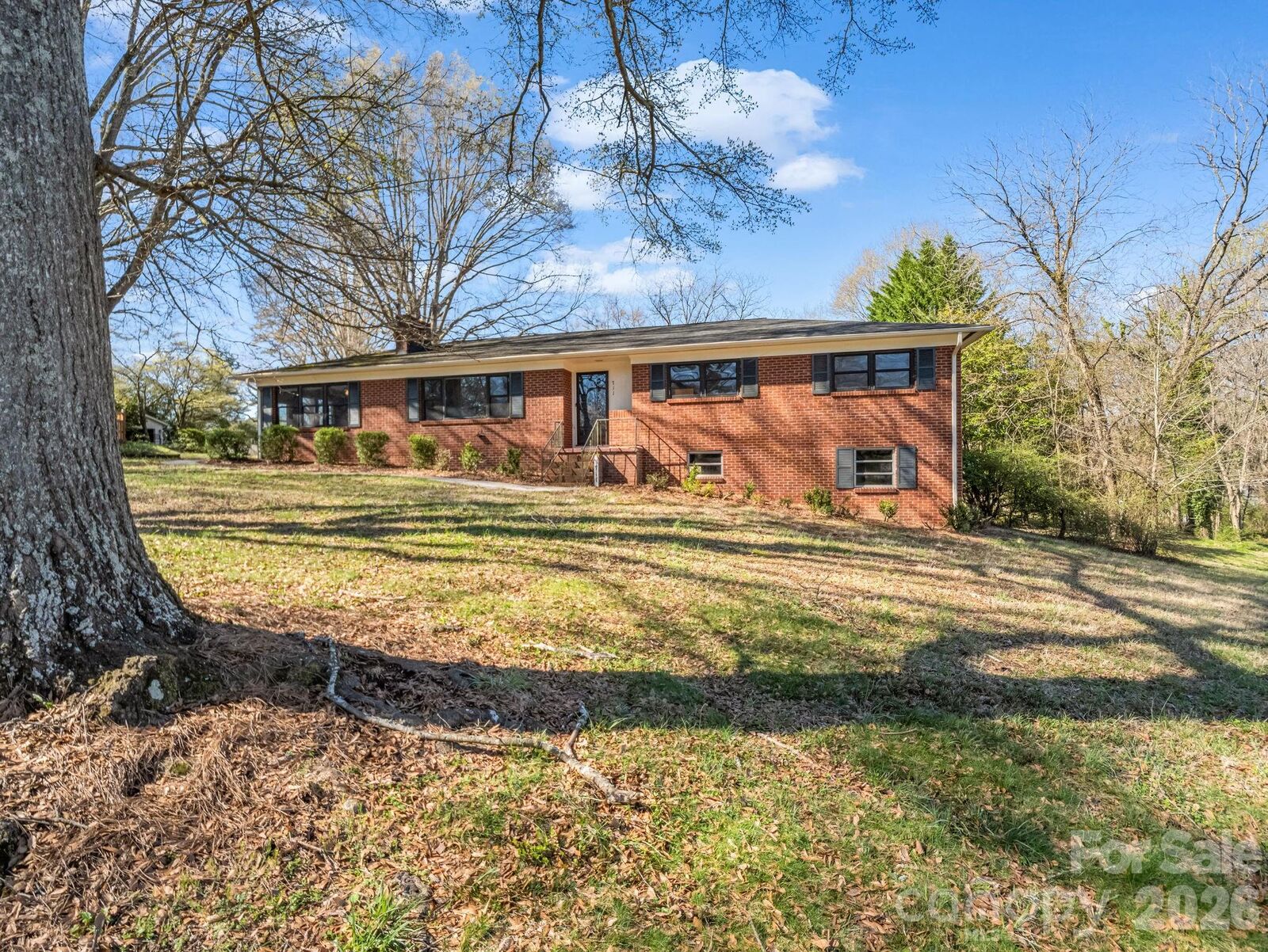 Property Photo: 711 N Oak Street NC 28092