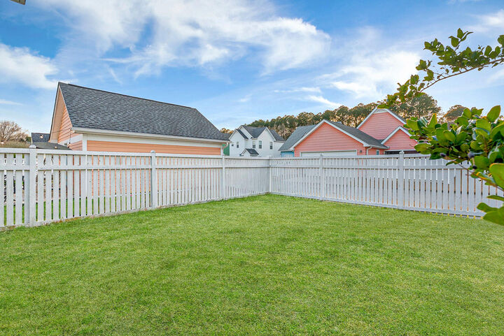 Property Photo:  302 Hydrangea Street  SC 29483 