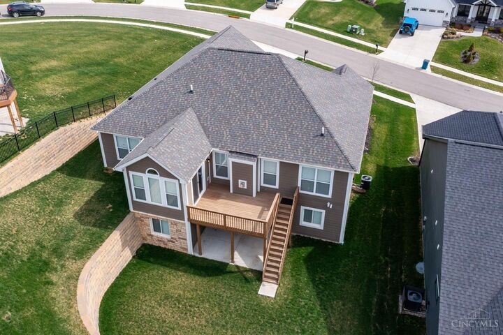 Property Photo: 2113 Clough Chase Drive OH 45244