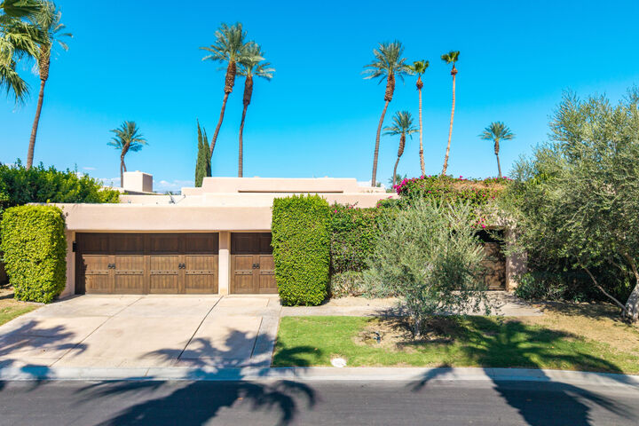Property Photo:  76895 Avenida Fernando  CA 92253 