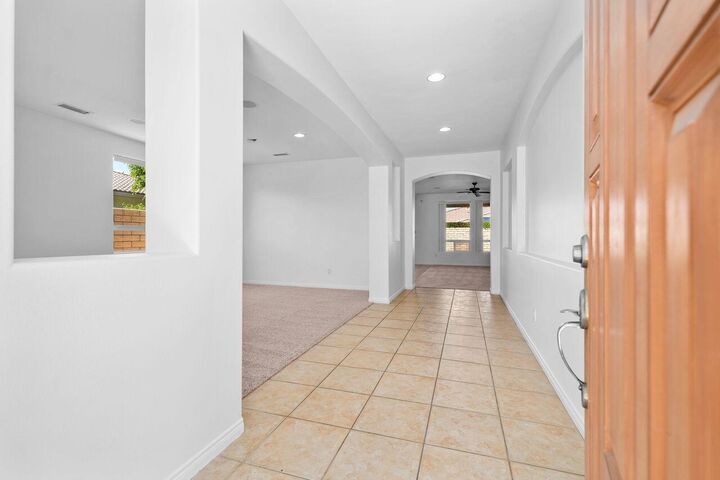 Property Photo:  247 Via San Lucia  CA 92270 