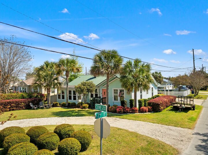 Property Photo:  200 N Cove Boulevard  FL 32401 