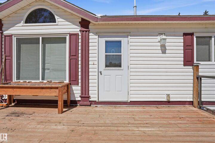 Property Photo: 453020 Rge Road 274 AB T0C 1H0