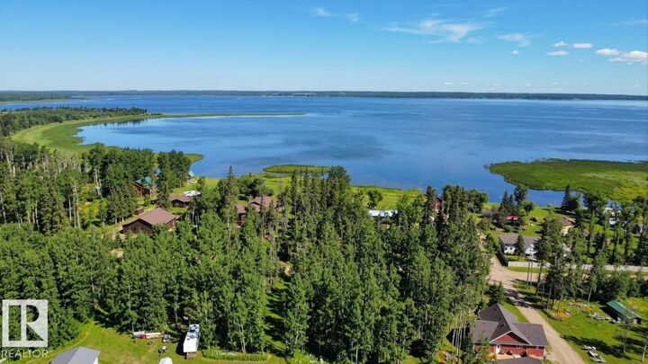 Property Photo:  54426 Rge Road 40 615  AB T0A 0A0 