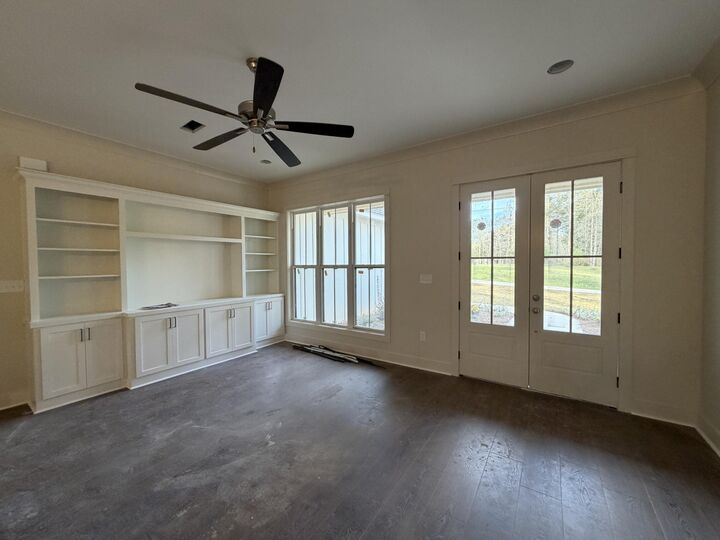 Property Photo:  39 Forest Barnes  MS 39465 