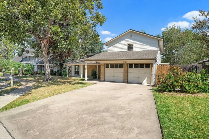 Property Photo:  7014 Woodfern Drive  TX 77040 