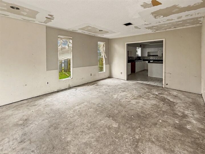 Property Photo:  613 Center Way Street  TX 77566 