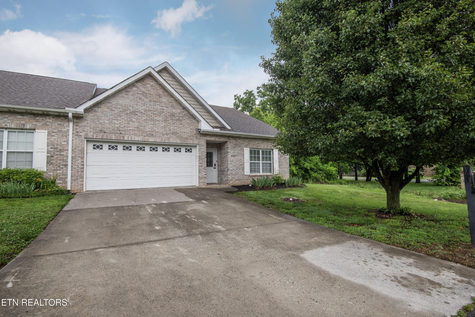 Property Photo: 3307 Cummins Lane TN 37921
