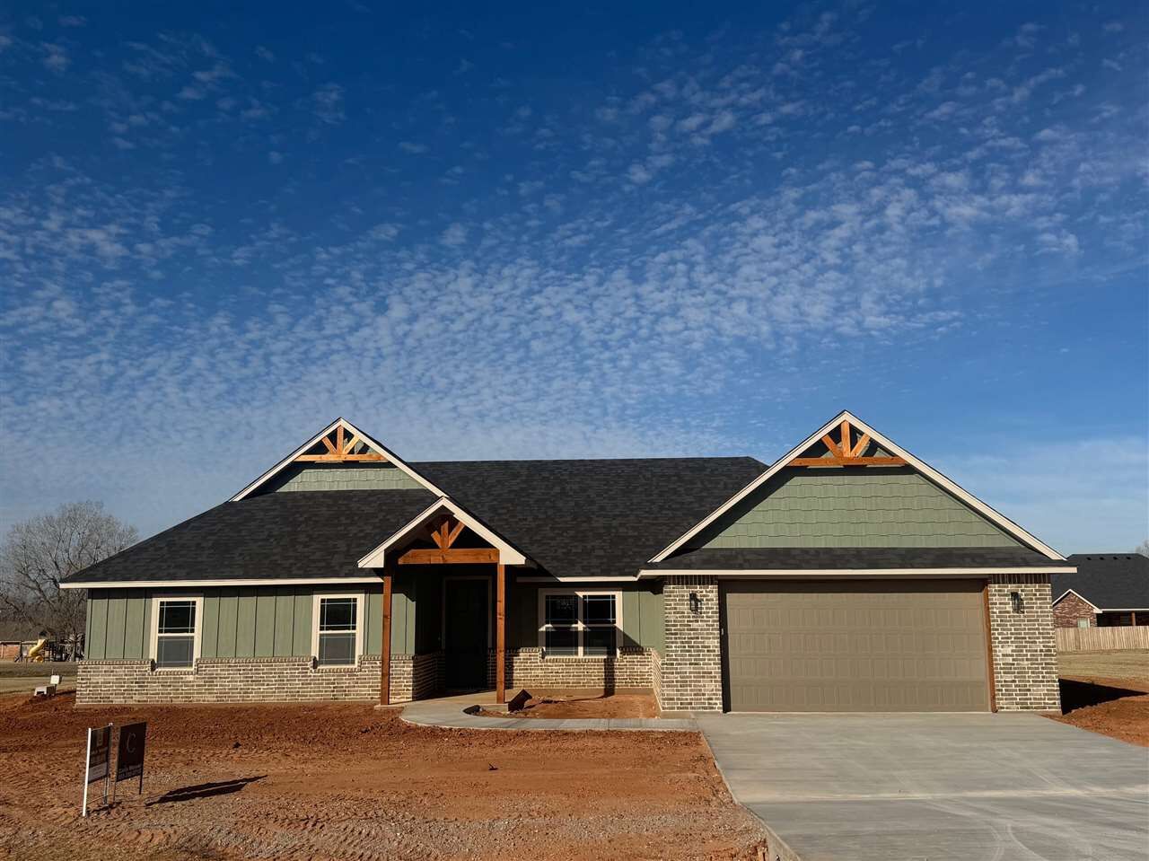 Property Photo:  237 Weaver Way  OK 73541 