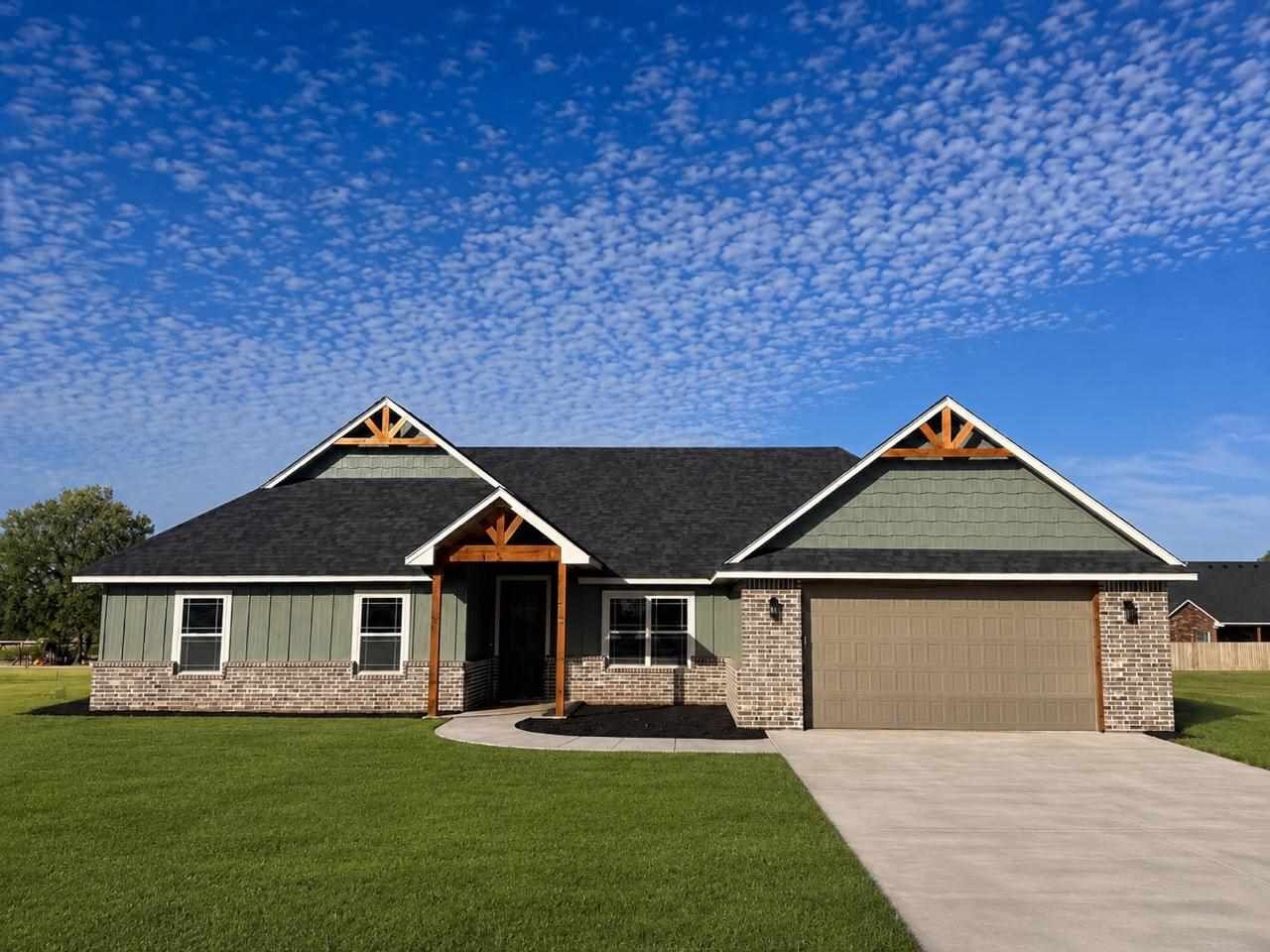 Property Photo:  237 Weaver Way  OK 73541 