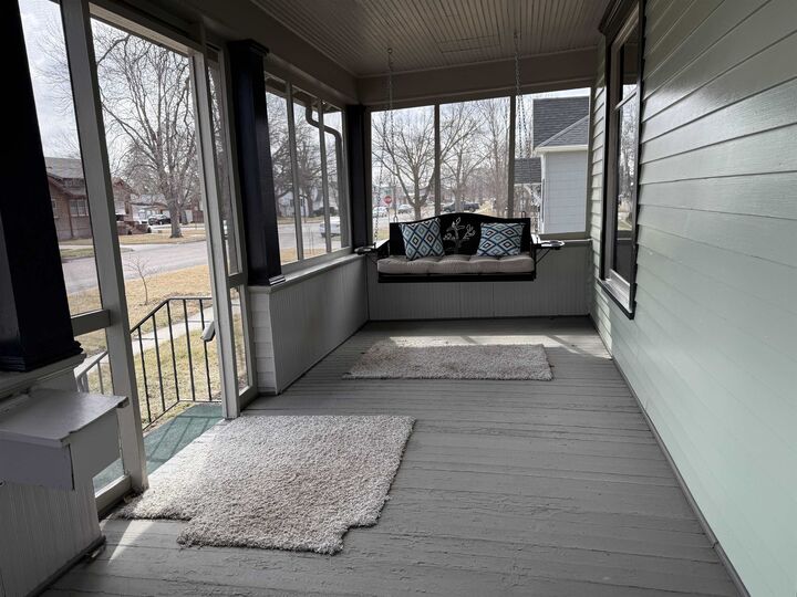 Property Photo: 108 S Sycamore NE 69101