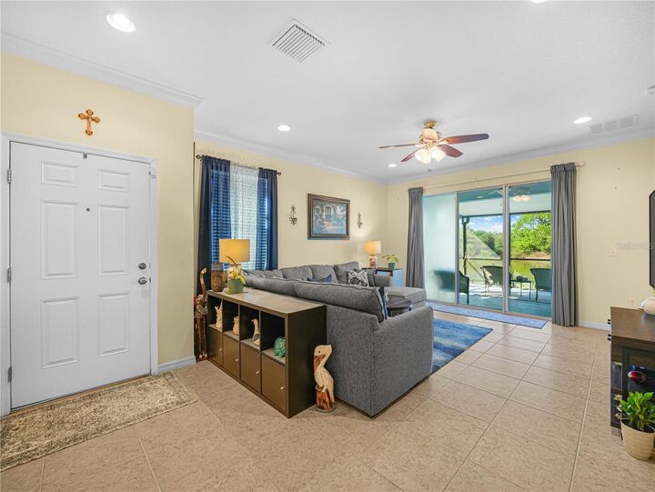 Property Photo:  7417 Surrey Pines Drive  FL 33572 