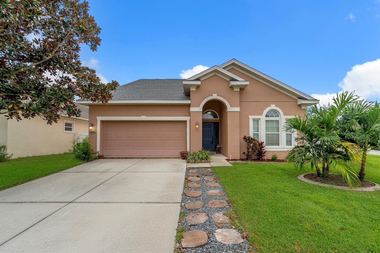 Property Photo:  7800 Stoney Hill Drive  FL 33545 