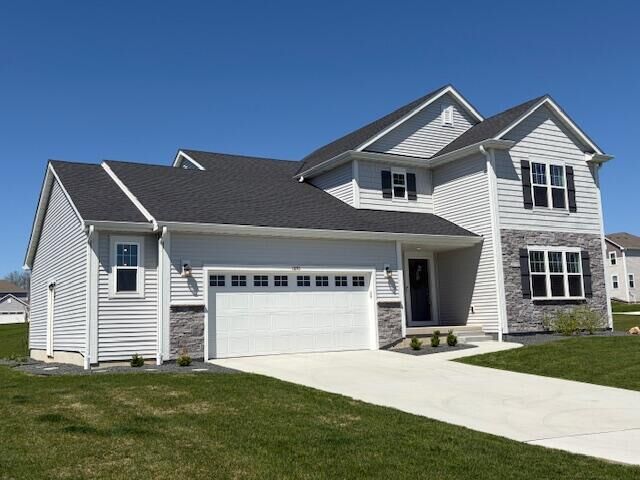 Property Photo:  1870 Nottingham Dr  WI 53182 