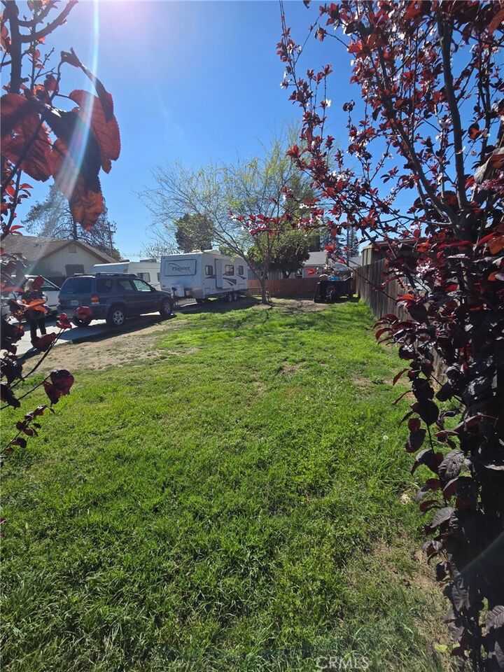 Property Photo:  431 Douglas  CA 93308 