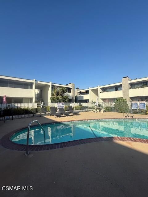 Property Photo:  1341 Edgewood Way 23  CA 93030 