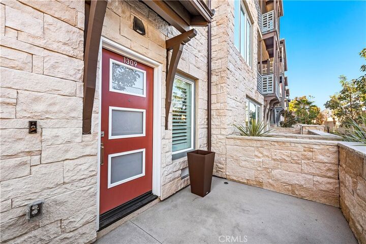 Property Photo:  1309 Doheny Way  CA 92629 