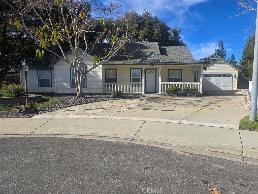 Property Photo:  5011 Steeplegate  CA 93455 
