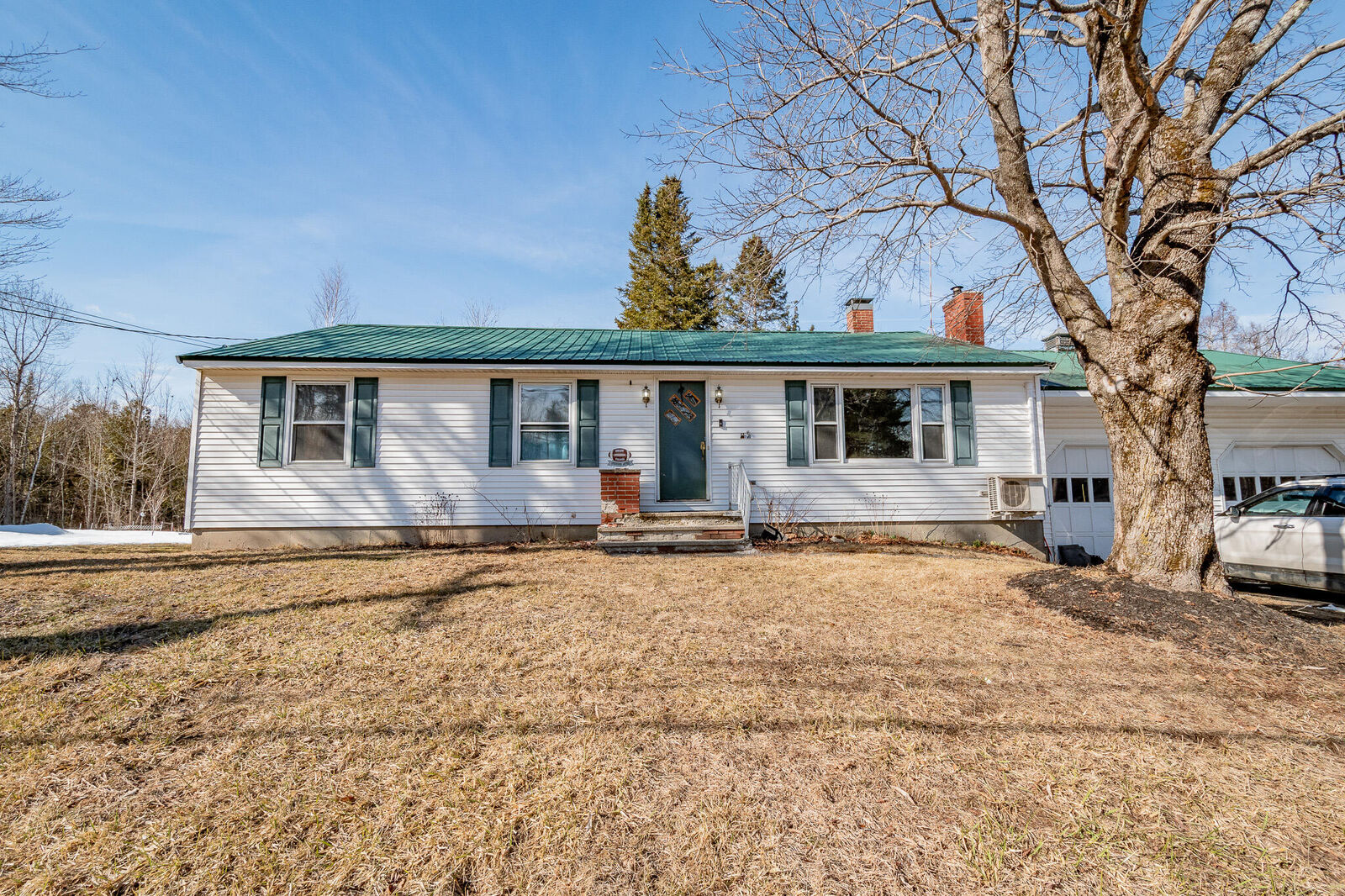 Property Photo: 1125 W Main Street ME 04426