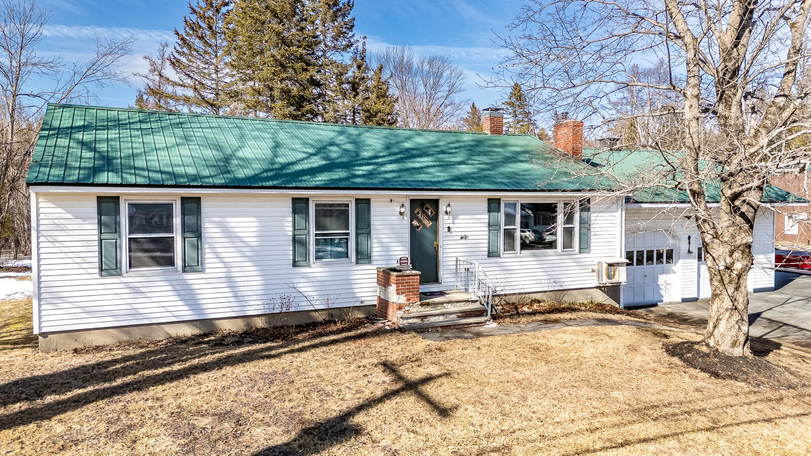 Property Photo:  1125 W Main Street  ME 04426 