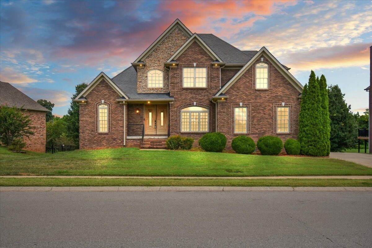 Property Photo:  2497 Settlers Trce  TN 37043 