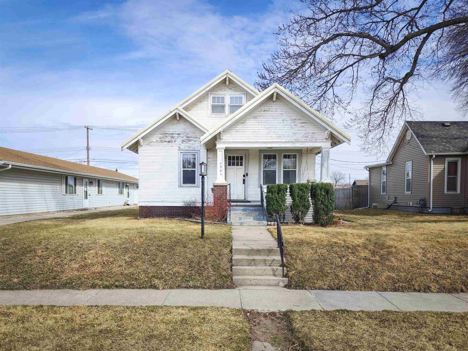 Property Photo:  1205 S 4th St  NE 68701 