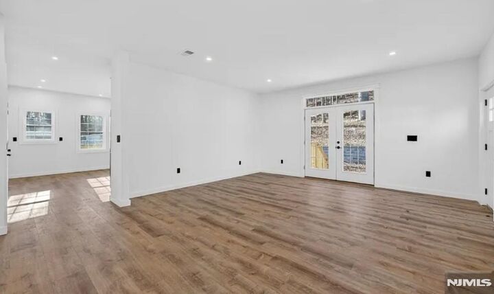 Property Photo:  16 Valley View Drive  NJ 07866 