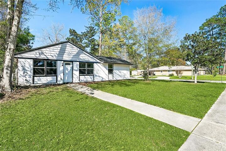 Property Photo: 236 Martin Lane LA 70458