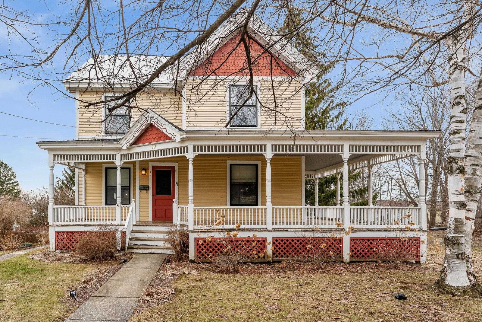 Property Photo:  92 High Street  VT 05478 