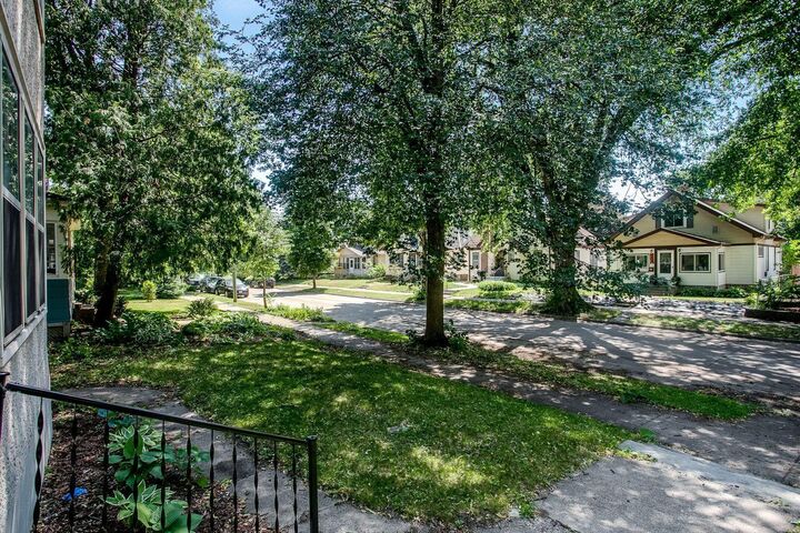 Property Photo:  3305 32nd Avenue S  MN 55406 