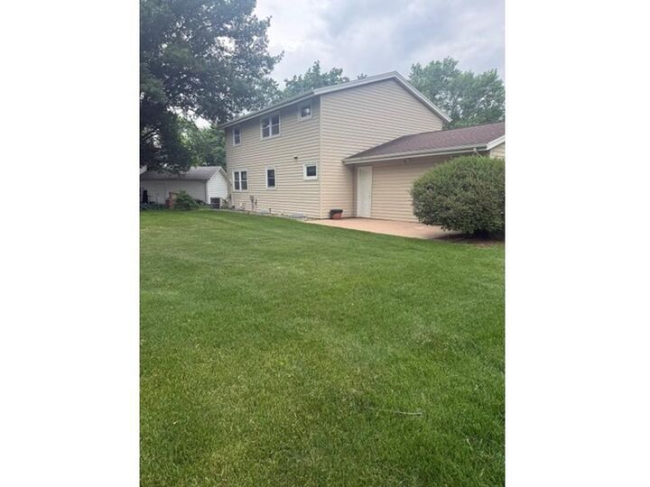 Property Photo: 311 Meredith Road MN 56007