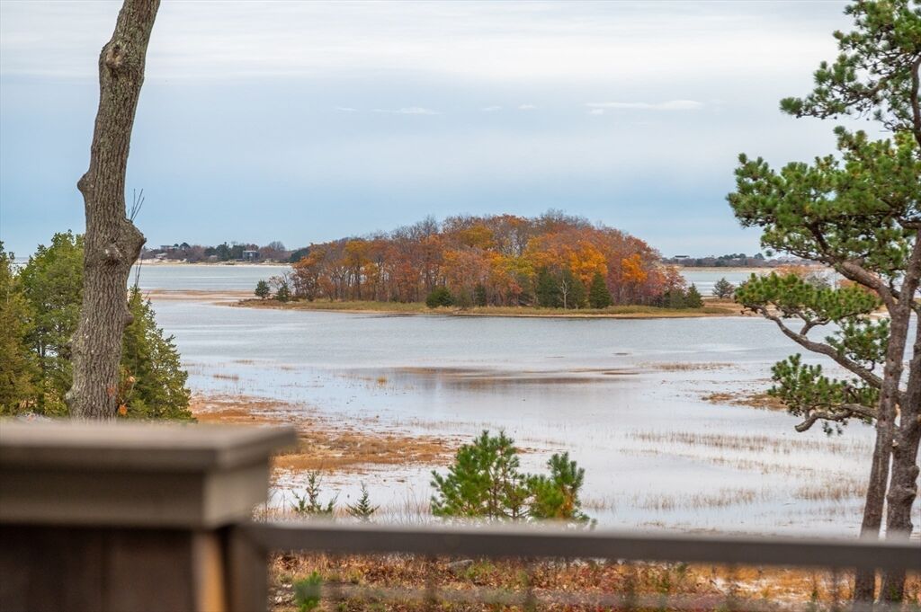Property Photo:  15 Lufkin Point Rd  MA 01929 