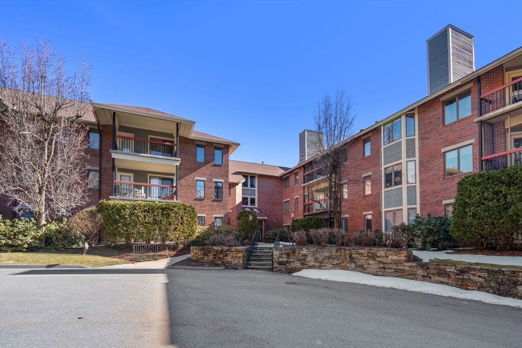 Property Photo: 770 Salisbury St 517 MA 01609