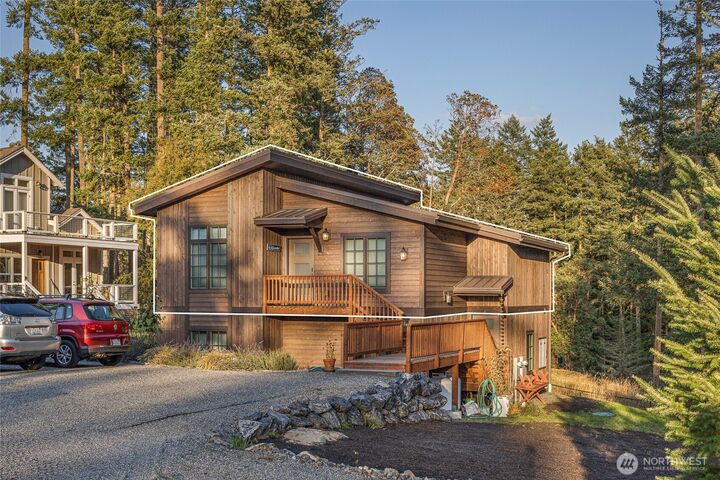 Property Photo: 492 Finnegan Ridge 2 WA 98250